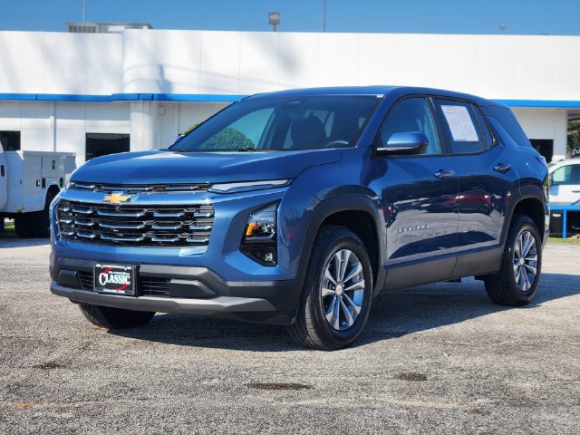 Used 2026 Chevrolet Equinox LT w/ Safety and Technology Package FWD image 3