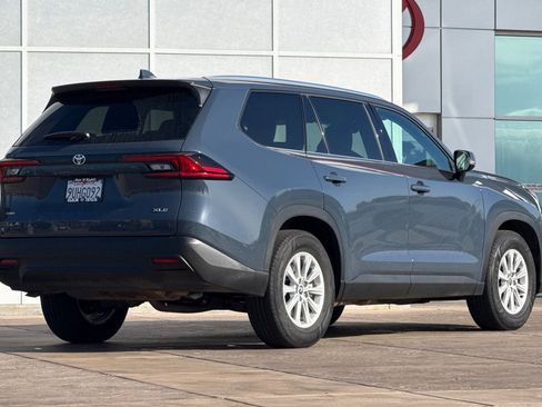 Certified 2025 Toyota Grand Highlander AWD image 4