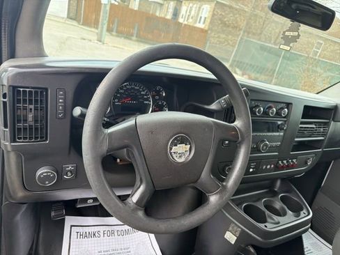 Used 2015 Chevrolet Express 2500 image 15