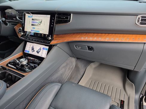 Used 2022 Jeep Grand Wagoneer Series II w/ Premium Group II image 29