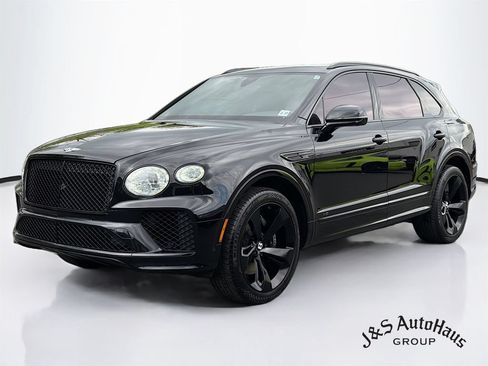 Used 2022 Bentley Bentayga AWD/4WD image 3