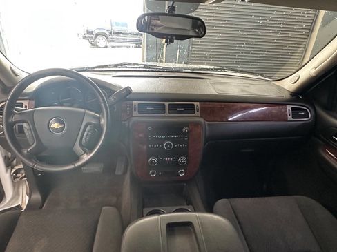 Used 2009 Chevrolet Tahoe LT image 9