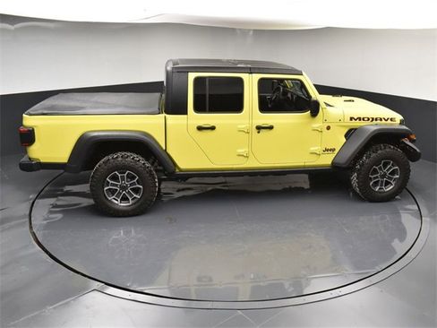 Used 2024 Jeep Gladiator Mojave w/ Technology Group image 48
