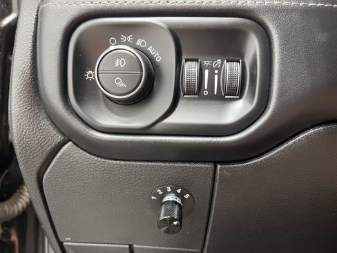 Used 2020 RAM 3500 Limited w/ Black Appearance Package image 19