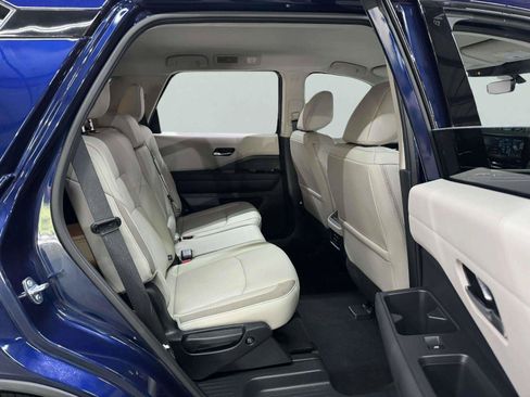 Used 2026 Nissan Pathfinder SL AWD/4WD image 33