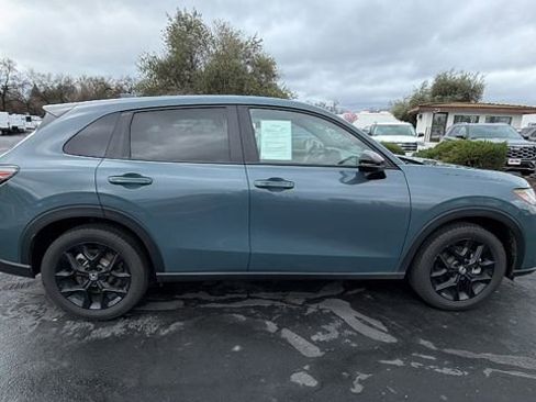 Used 2024 Honda HR-V Sport image 3