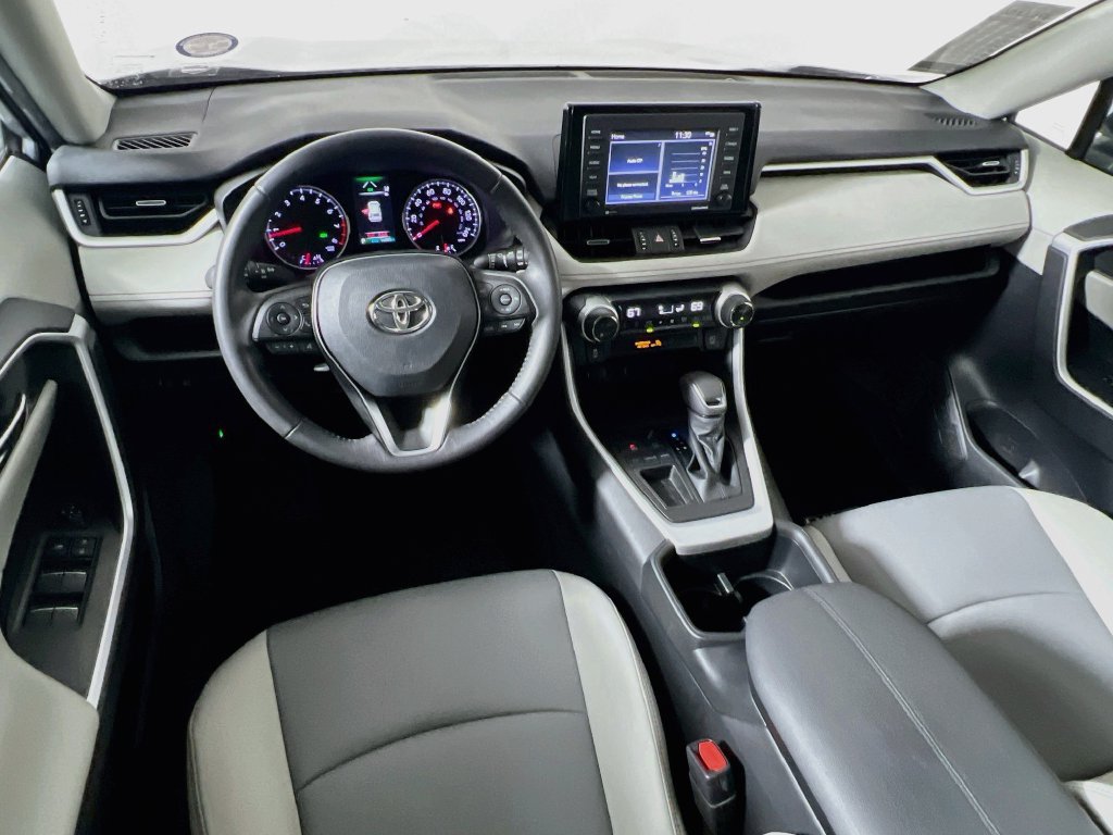 Used 2022 Toyota RAV4 XLE Premium FWD image 28