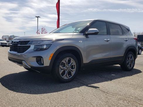 Certified 2024 Kia Seltos LX AWD/4WD image 9