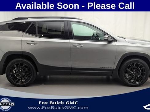 Used 2023 GMC Terrain SLT w/ Tech Package AWD/4WD image 4