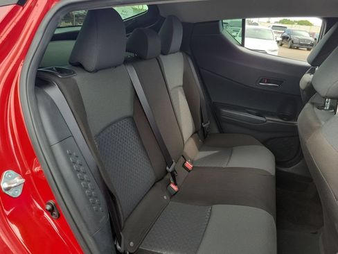 Used 2020 Toyota C-HR LE FWD image 25