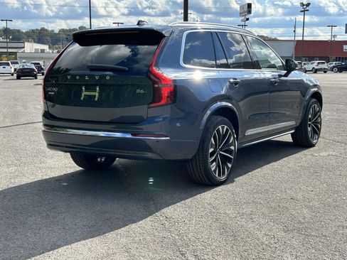 New 2026 Volvo XC90 B6 Ultra image 3