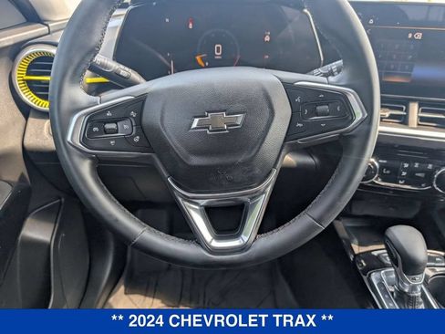 Used 2024 Chevrolet Trax ACTIV w/ Sunroof Package FWD image 20
