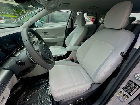 New 2025 Hyundai Kona SEL FWD image 5