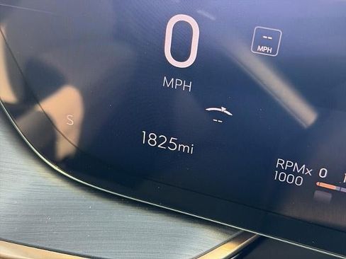 Used 2025 Buick Envision Avenir AWD/4WD image 27