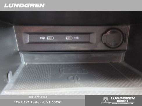 Used 2023 Volkswagen Tiguan SE R-Line image 21