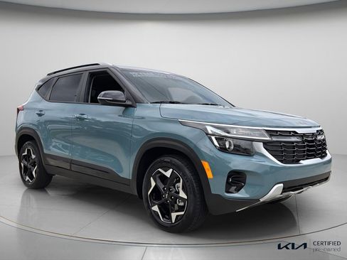Certified 2025 Kia Seltos S FWD image 9
