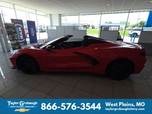 New 2027 Chevrolet Corvette Stingray Convertible w/ Z51 Performance Package RWD image 4