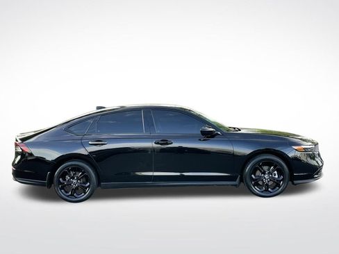 Certified 2025 Honda Accord SE image 7