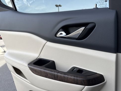 Used 2020 GMC Acadia Denali w/ Denali Ultimate Package image 24