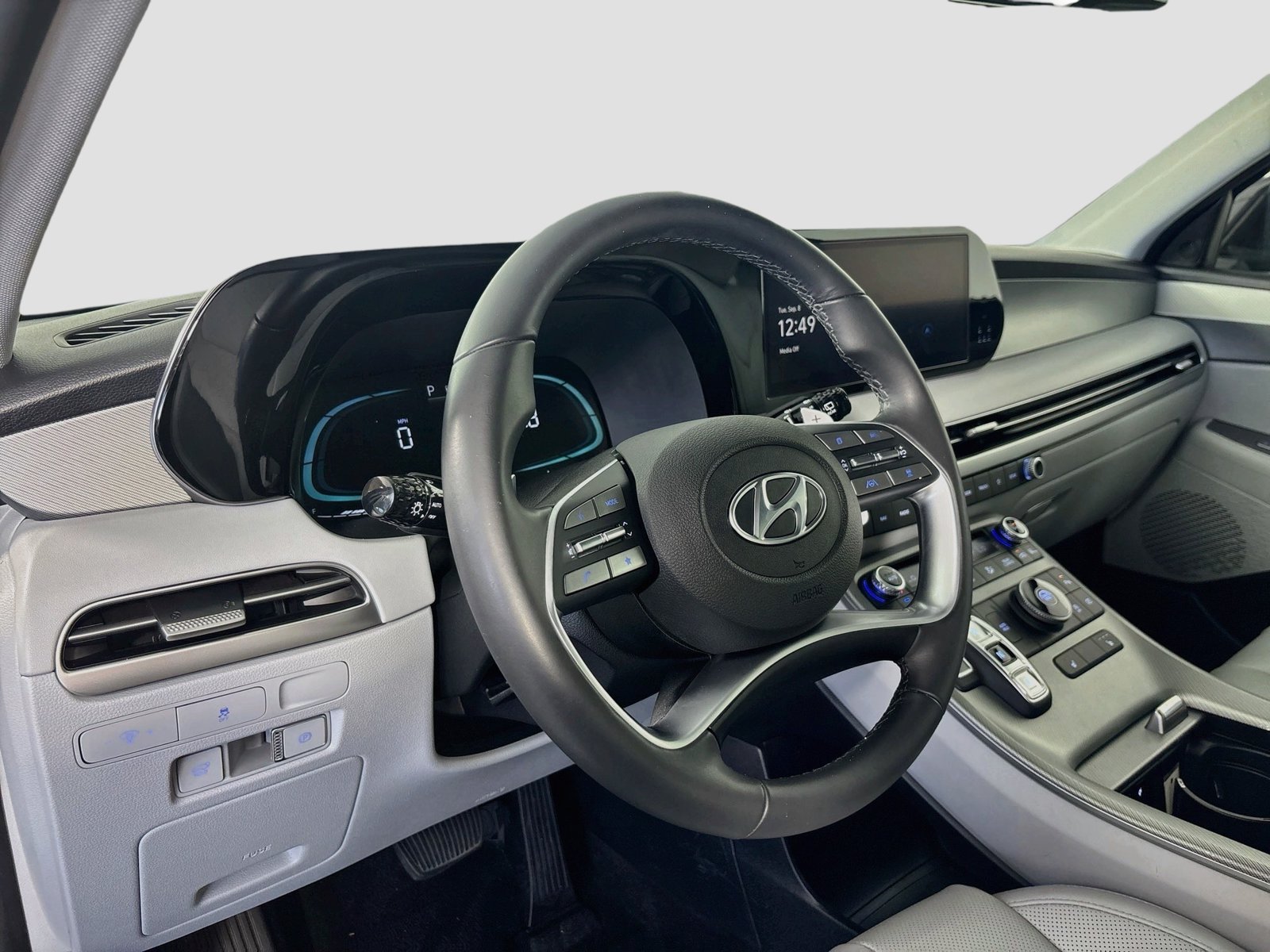 Used 2024 Hyundai Palisade SEL FWD image 9