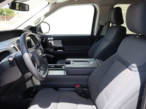 Used 2025 Ford Expedition Max Active AWD/4WD image 18