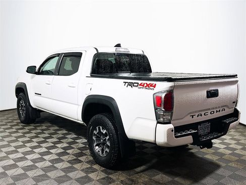 Certified 2023 Toyota Tacoma TRD Off-Road image 6