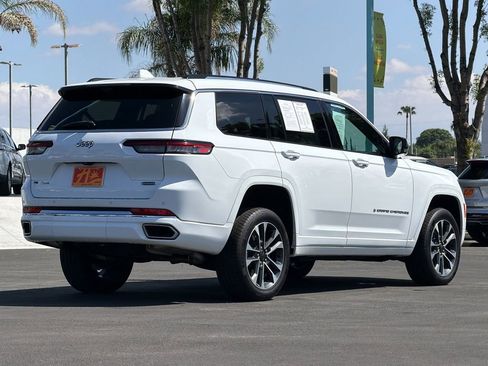 Used 2021 Jeep Grand Cherokee L Overland w/ Advanced Protech Group III AWD/4WD image 3