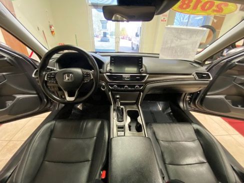 Used 2018 Honda Accord Touring image 26