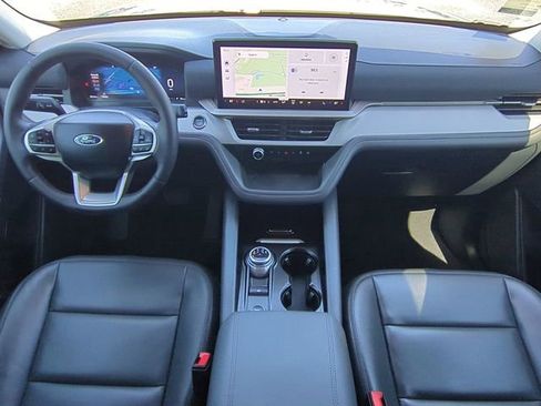 Certified 2025 Ford Explorer Active w/ Active Comfort Package image 17