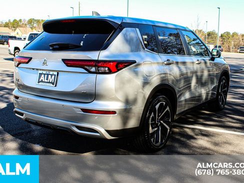 Used 2024 Mitsubishi Outlander SE image 6