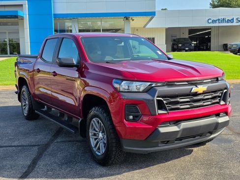 Used 2024 Chevrolet Colorado LT w/ LT Convenience Package II AWD/4WD image 23