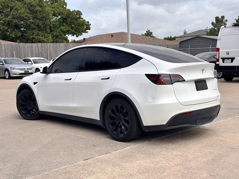 Used 2023 Tesla Model Y Long Range AWD/4WD image 2