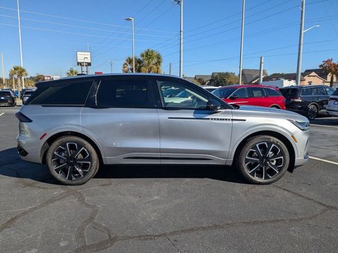 New 2026 Lincoln Nautilus Reserve AWD/4WD image 3