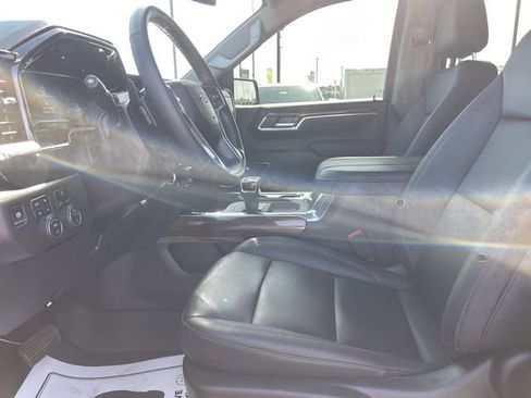 Used 2025 Chevrolet Silverado 1500 LT Trail Boss w/ Convenience Package II image 15