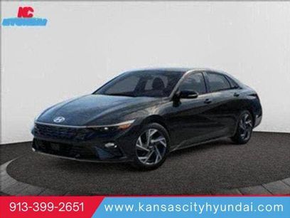 New 2025 Hyundai Elantra SEL
