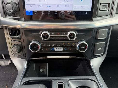 Used 2025 Ford F150 Lariat AWD/4WD image 18