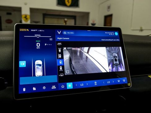 Used 2023 VinFast VF 8 Eco AWD/4WD image 28