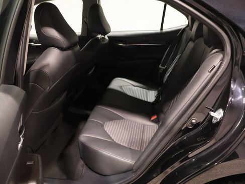 Used 2024 Toyota Camry SE image 17