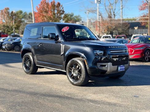 Used 2022 Land Rover Defender 90 X-Dynamic S image 4