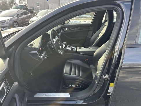 Used 2018 Porsche Panamera 4 image 15