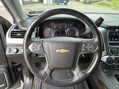 Used 2018 Chevrolet Suburban LT AWD/4WD image 13