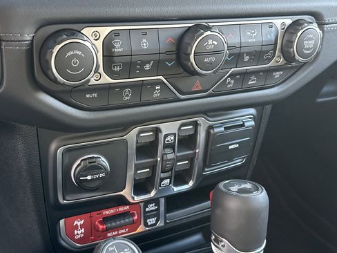 New 2026 Jeep Wrangler Unlimited Rubicon image 6