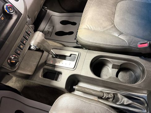 Used 2015 Nissan Xterra PRO-4X w/ Pro-4x Leather Package AWD/4WD image 33