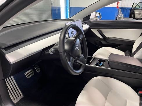 Used 2020 Tesla Model 3 Long Range image 22