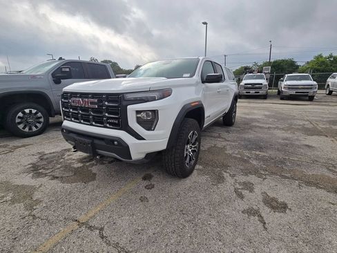 Used 2023 GMC Canyon AT4 w/ Canyon Safety Plus Package AWD/4WD image 2