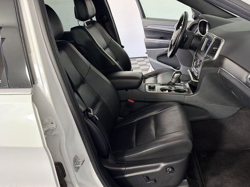 Used 2018 Jeep Grand Cherokee Limited w/ Trailer Tow Group IV AWD/4WD image 16