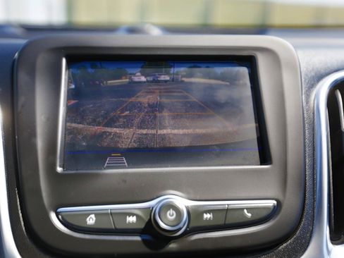 Used 2020 Chevrolet Equinox LT FWD image 9