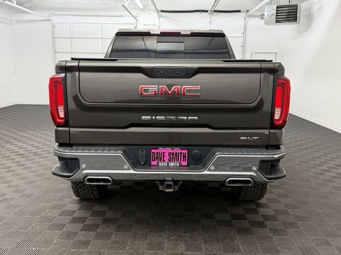 Used 2019 GMC Sierra 1500 SLT w/ SLT Premium Plus Package AWD/4WD image 9