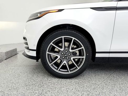 New 2026 Land Rover Range Rover Velar Dynamic SE image 17