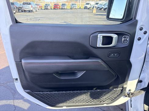 Used 2021 Jeep Wrangler Unlimited Rubicon w/ Uconnect 4C Nav & Sound Group image 12
